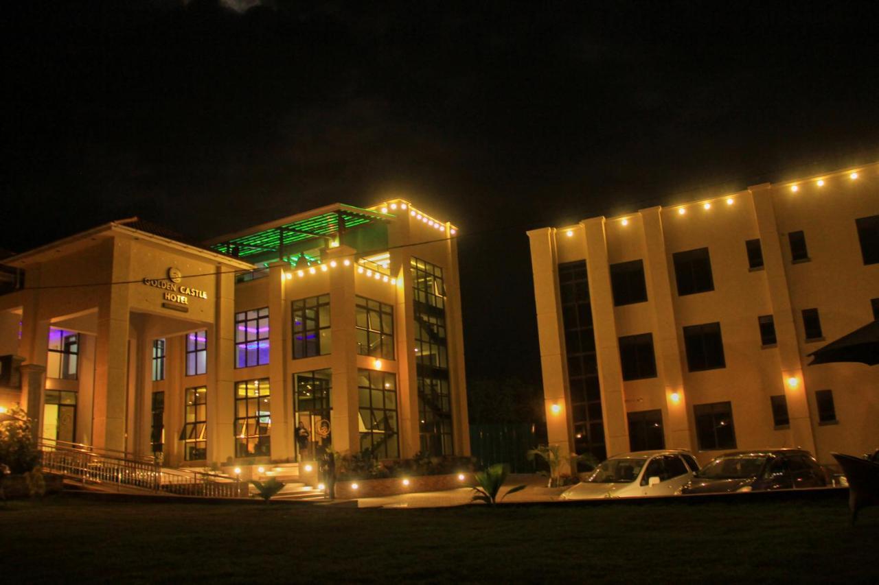 Golden Castle Hotel Hoima Екстер'єр фото